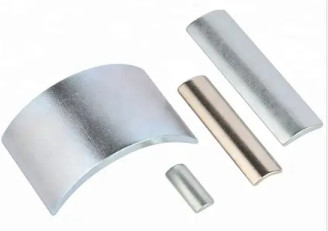 Przemysłowe niestandardowe magnesy neodymowe N55 Producenci magnesów trwałych