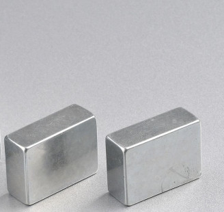 Kwadratowe spiekane magnesy NdFeB Wpuszczane magnesy neodymowe