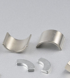 Super mocne spiekane magnesy NdFeB N30-N54 Niestandardowe magnesy ziem rzadkich