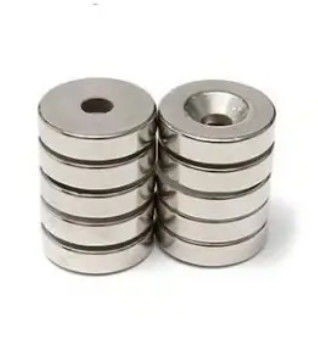 Kwadratowe magnesy trwałe NdFeB Magnesy neodymowe z otworami z łbem stożkowym