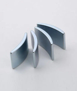 Trwałe spiekane magnesy NdFeB z łukiem stałym Dostępna próbka stałego magnesu silnikowego