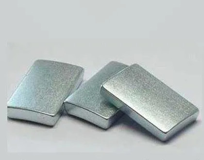 Dostosowane magnesy trwałe NdFeB Przemysłowe magnesy neodymowe z powłoką Zn