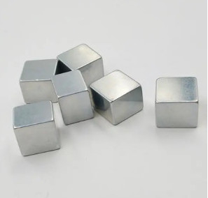 Magnesy z metali ziem rzadkich NdFeB N35-N52 Silny blok magnetyczny do głośników / odbiorników